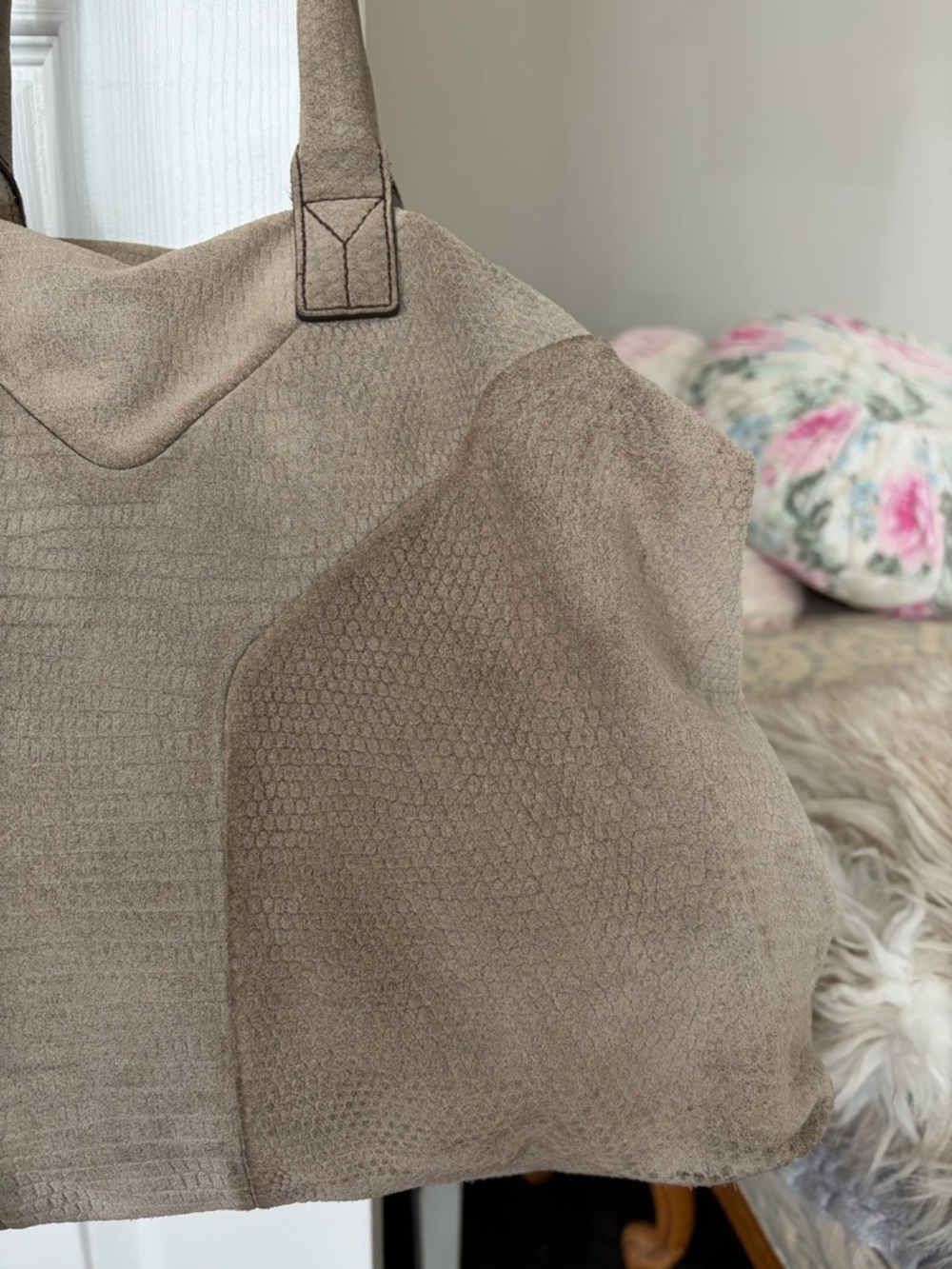 Yves Saint Laurent Grey Suede Handbag - Picture 8 of 16